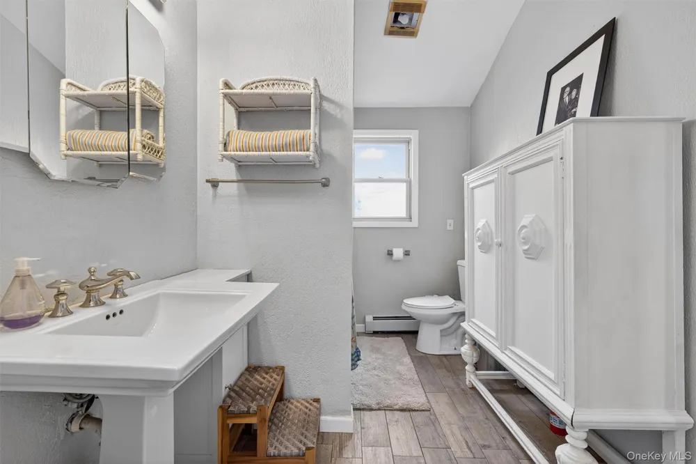173 Brook Trail Greenwood Lake, NY 10925