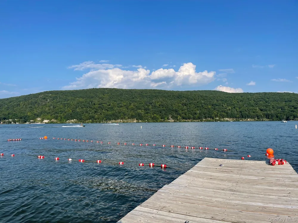 173 Brook Trail Greenwood Lake, NY 10925