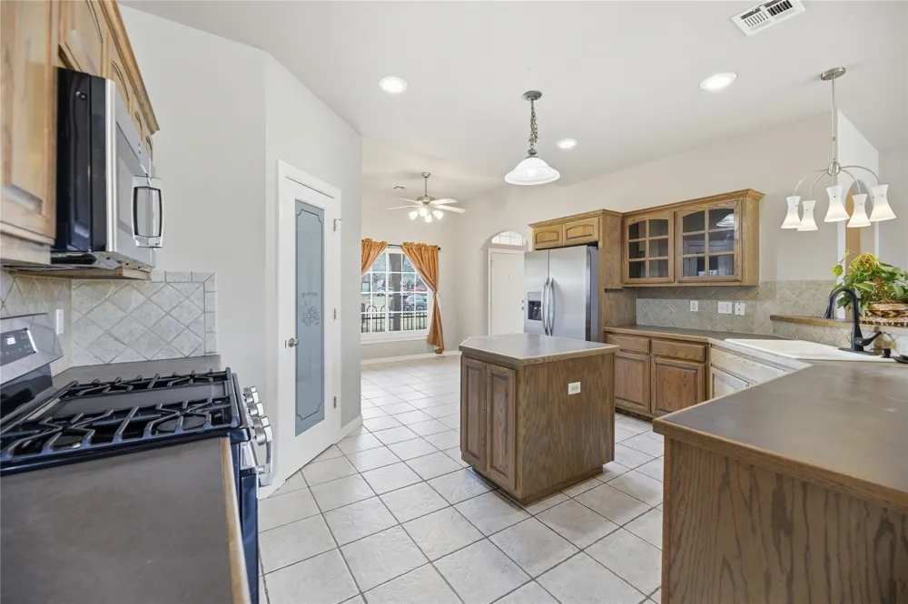 508 Willow Creek Street Jenks, OK 74037