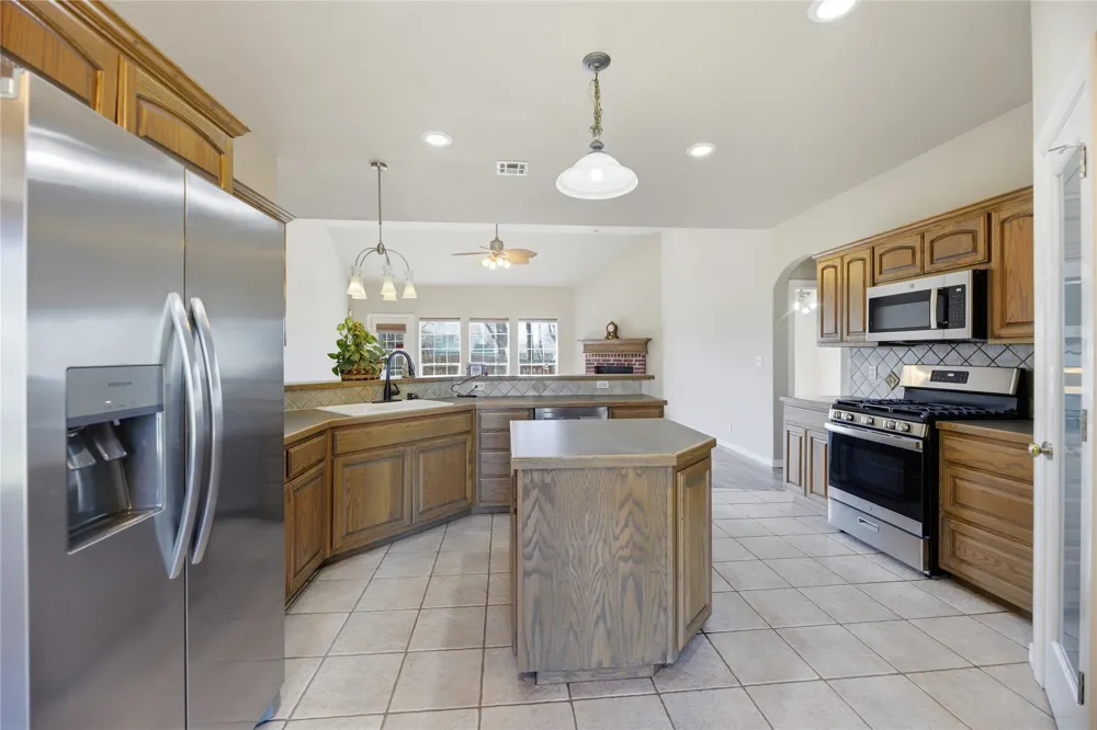 508 Willow Creek Street Jenks, OK 74037