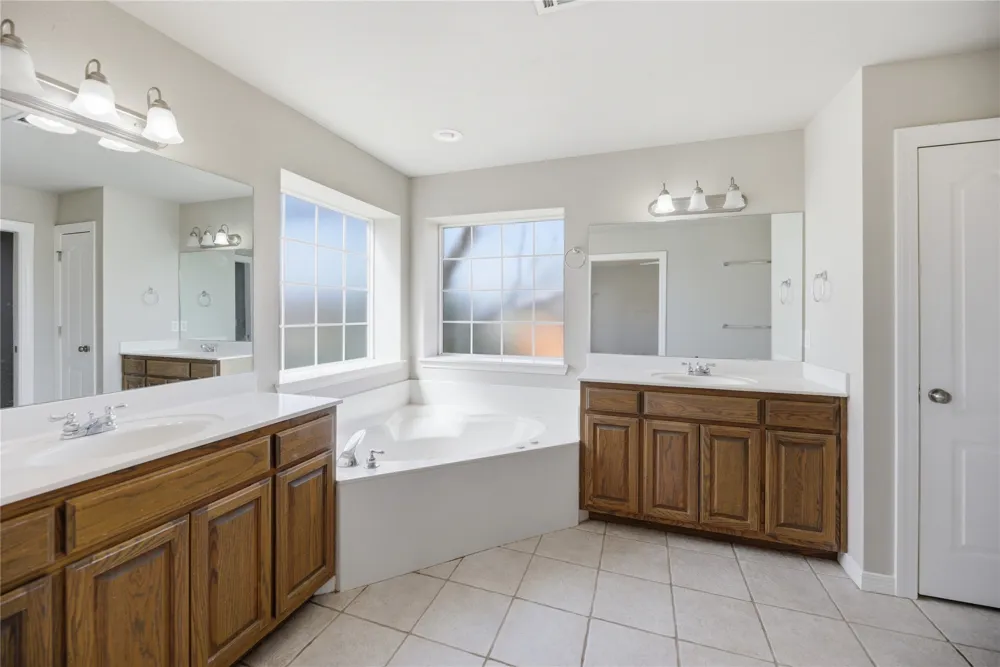 508 Willow Creek Street Jenks, OK 74037