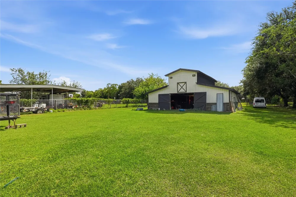 3305 Luella Avenue Deer Park, TX 77536