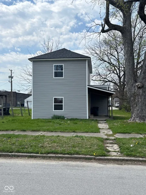 2037 Poplar Street