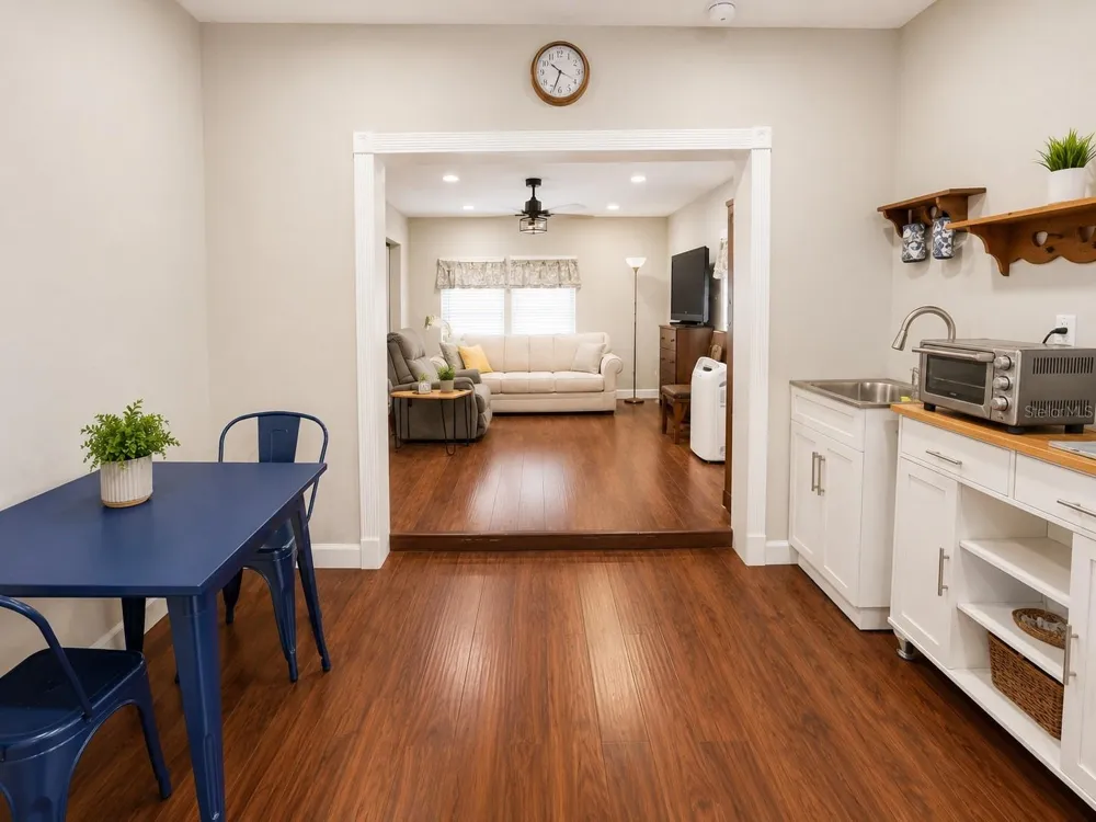1004 DARTMOUTH DRIVE Bradenton, FL 34207