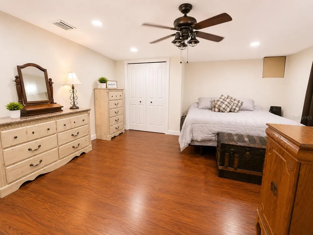 1004 DARTMOUTH DRIVE Bradenton, FL 34207
