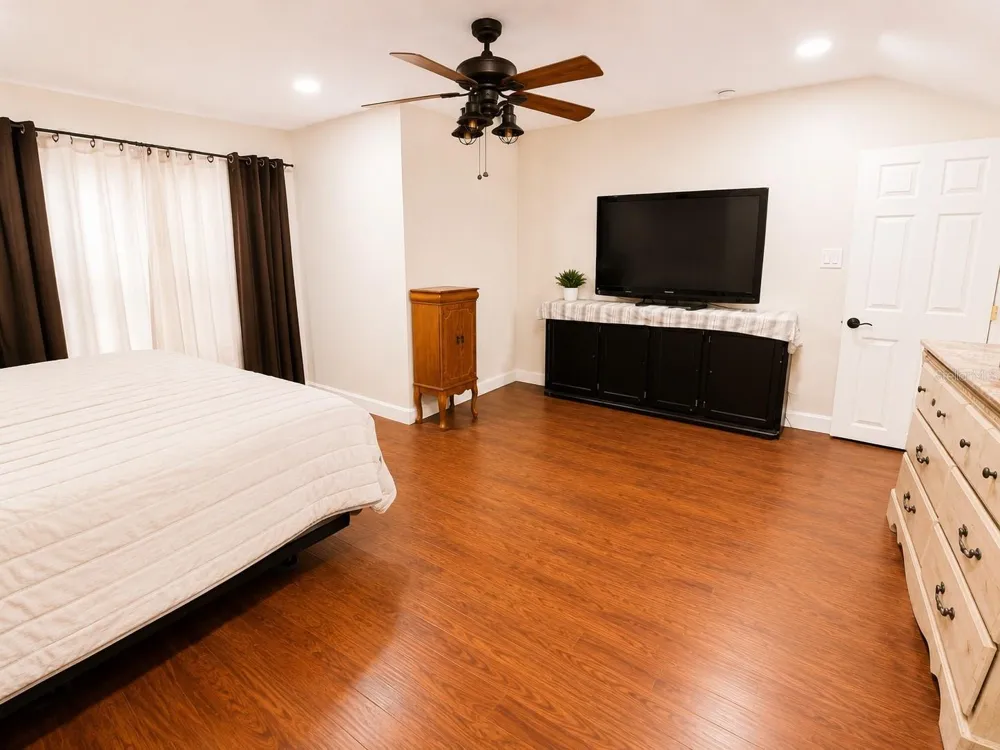 1004 DARTMOUTH DRIVE Bradenton, FL 34207