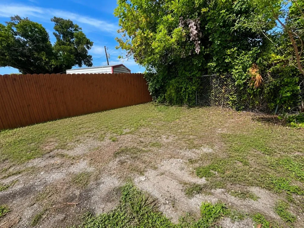1004 DARTMOUTH DRIVE Bradenton, FL 34207