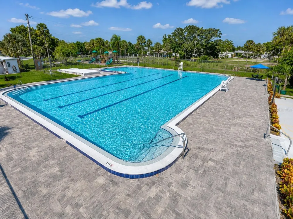1004 DARTMOUTH DRIVE Bradenton, FL 34207