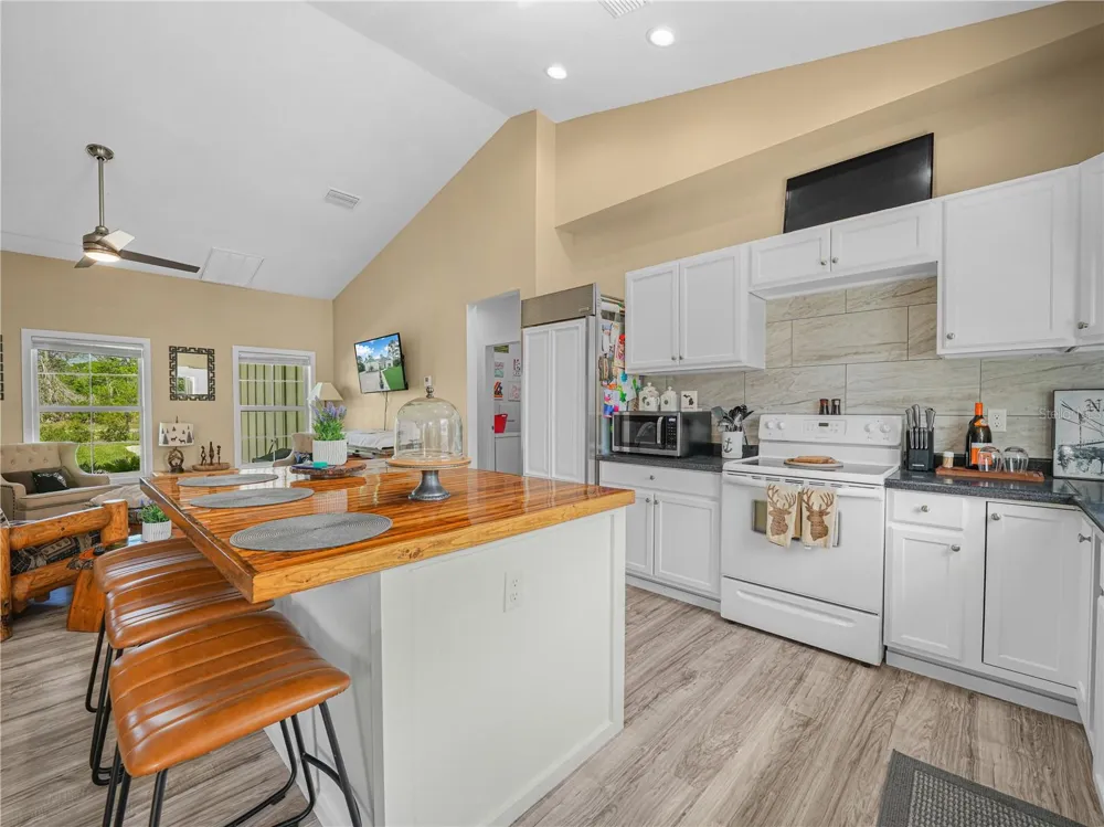 10134 S ORANGE BLOSSOM BOULEVARD Sebring, FL 33875