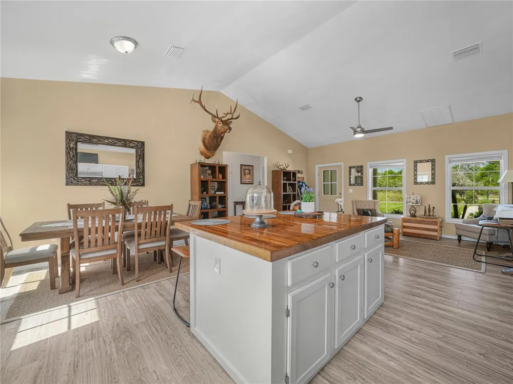 10134 S ORANGE BLOSSOM BOULEVARD Sebring, FL 33875