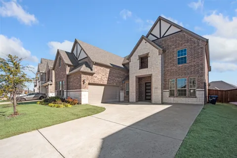 2112 Millwall Drive