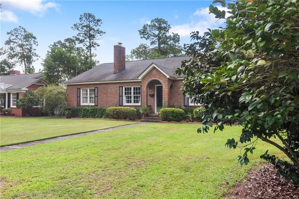 910 6th Avenue Albany, GA 31701