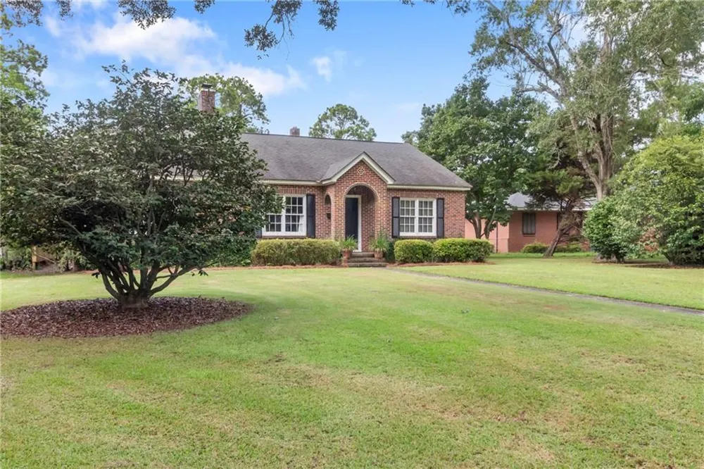 910 6th Avenue Albany, GA 31701