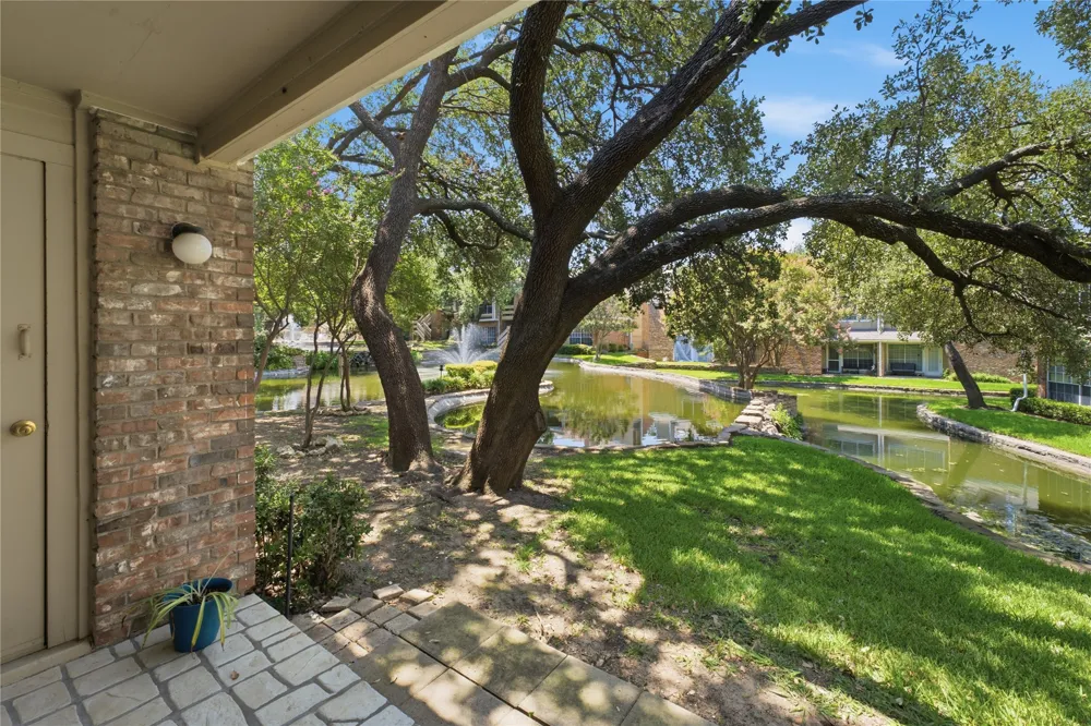 3550 Country Square Drive #505 Carrollton, TX 75006