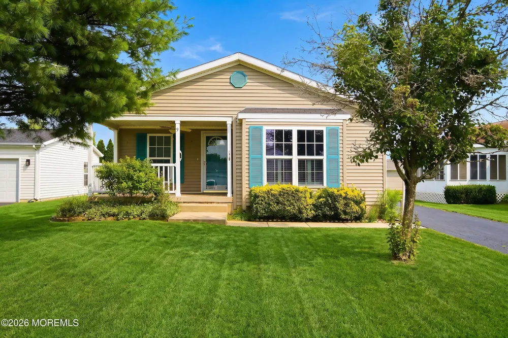9 Rocky Hill Road Manahawkin, NJ 08050