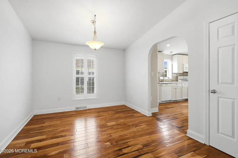 9 Rocky Hill Road Manahawkin, NJ 08050