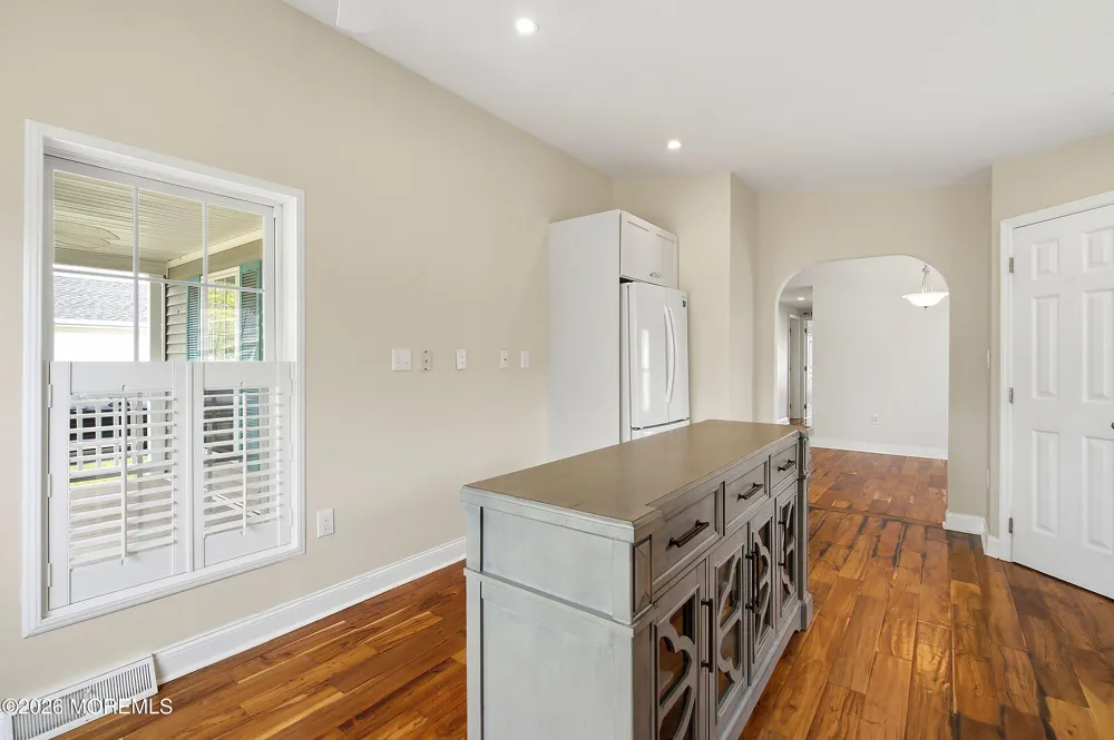 9 Rocky Hill Road Manahawkin, NJ 08050