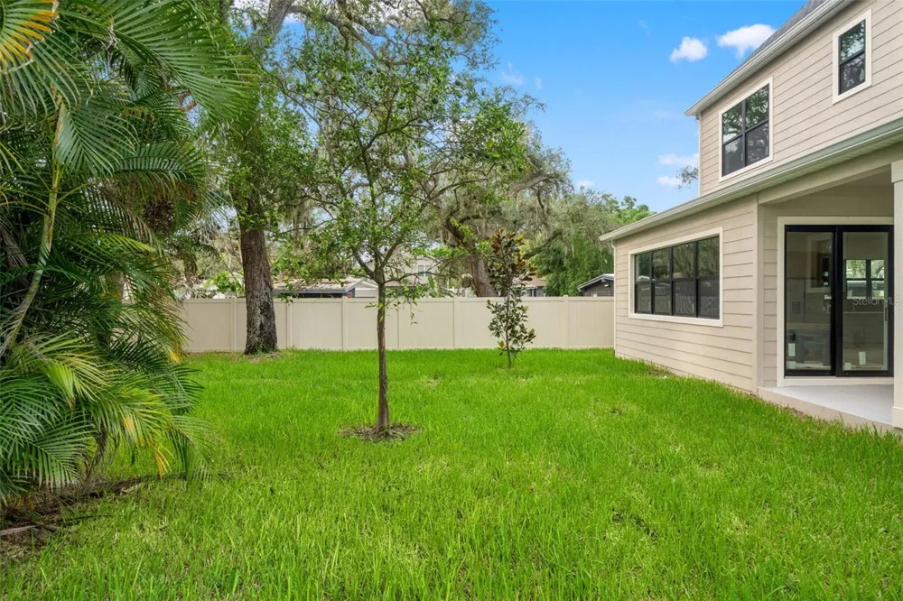5203 9TH STREET Tampa, FL 33603