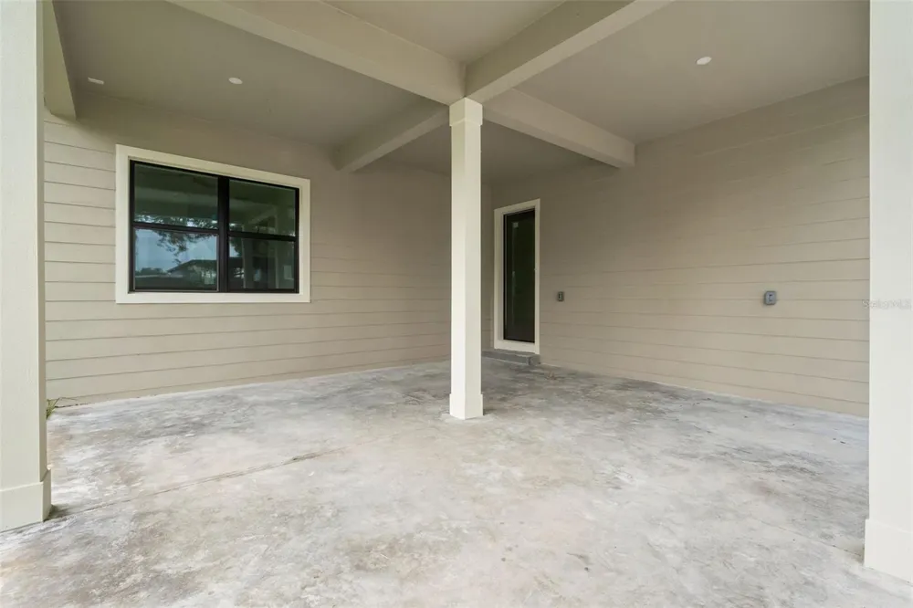 5203 9TH STREET Tampa, FL 33603
