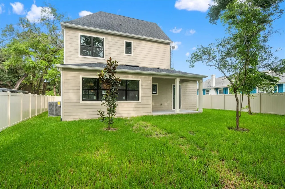5203 9TH STREET Tampa, FL 33603