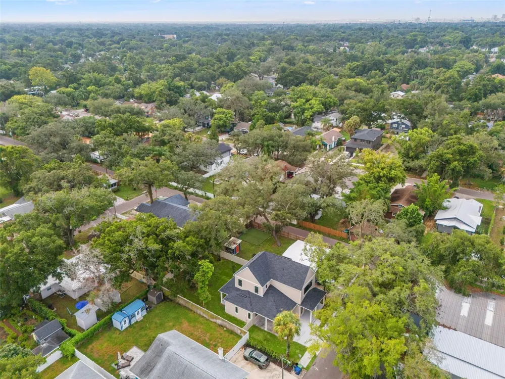 5203 9TH STREET Tampa, FL 33603