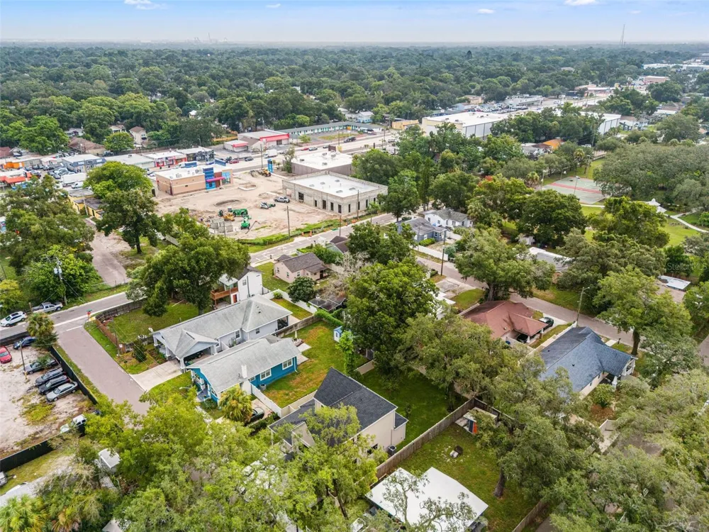5203 9TH STREET Tampa, FL 33603