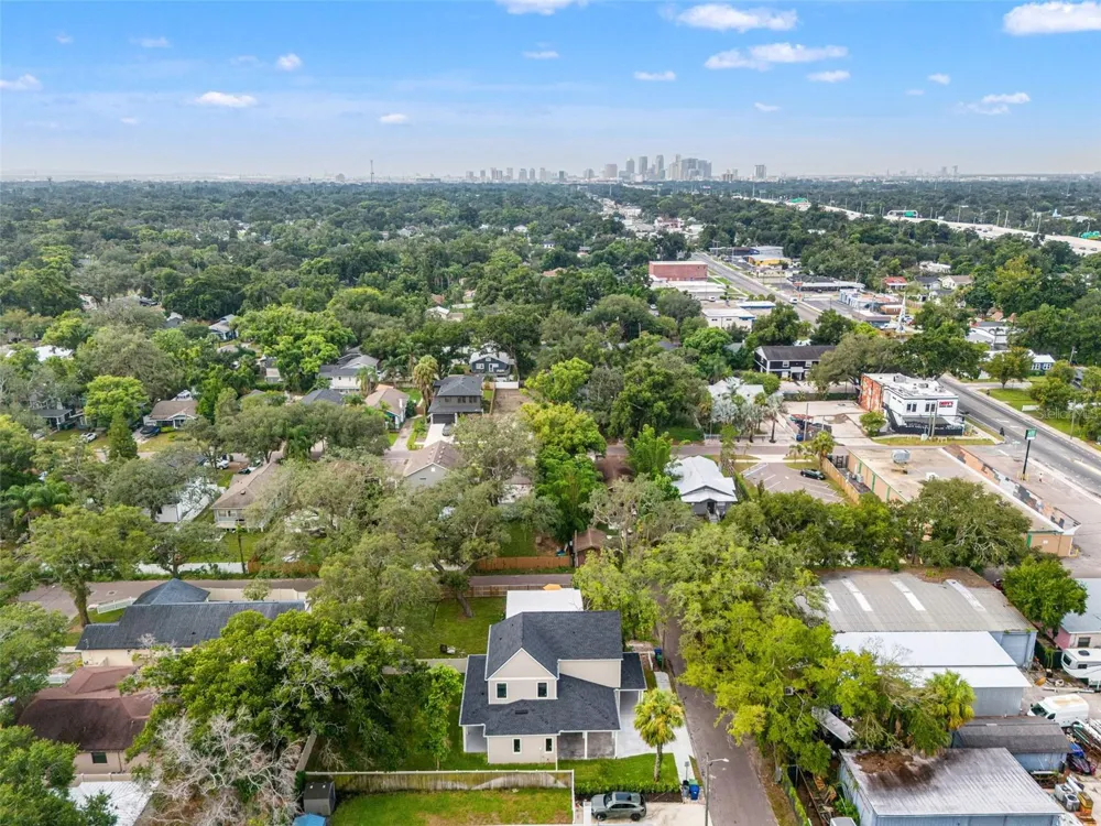 5203 9TH STREET Tampa, FL 33603
