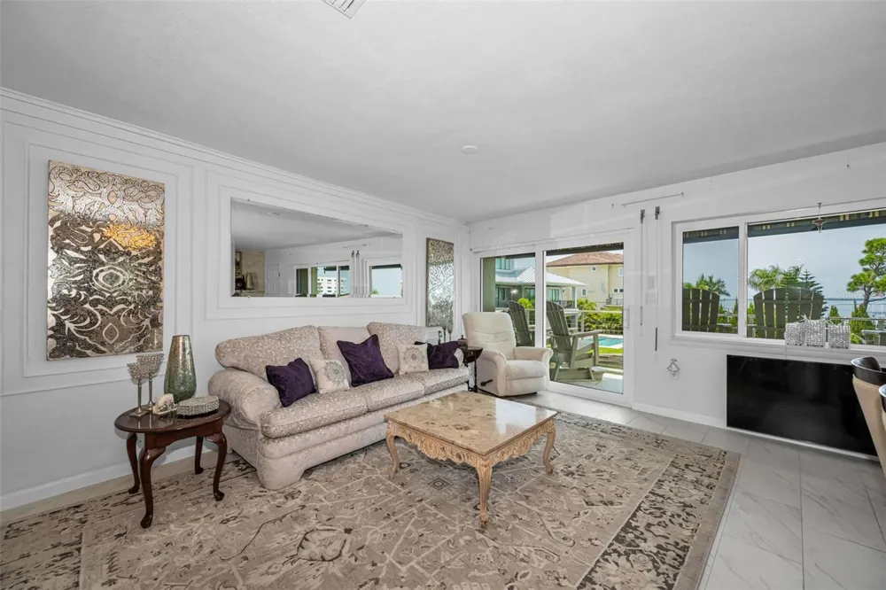 433 S PAULA DRIVE #32 Dunedin, FL 34698