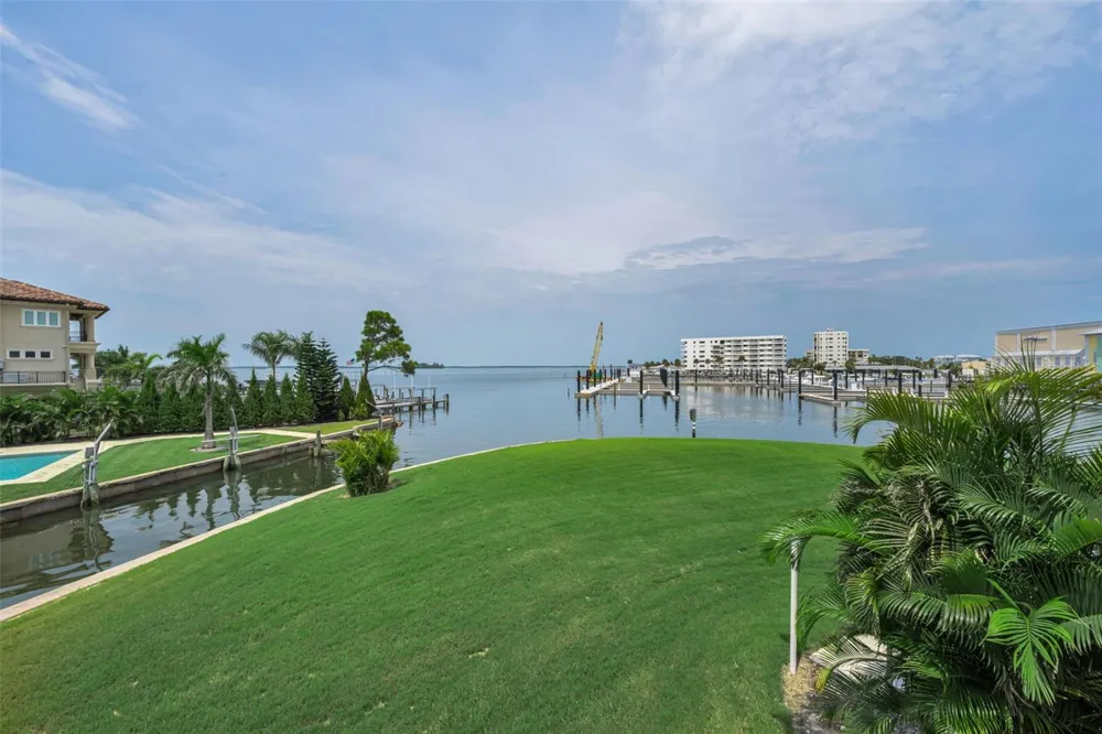 433 S PAULA DRIVE #32 Dunedin, FL 34698