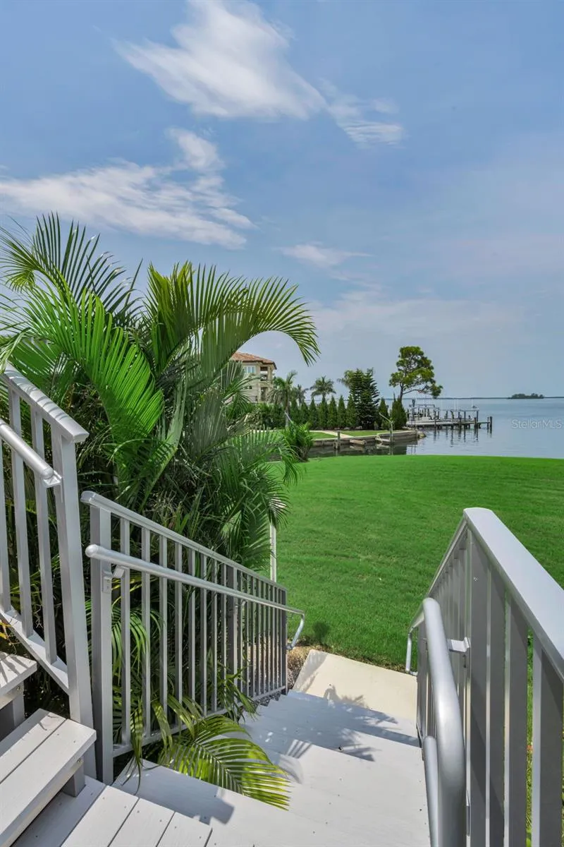 433 S PAULA DRIVE #32 Dunedin, FL 34698
