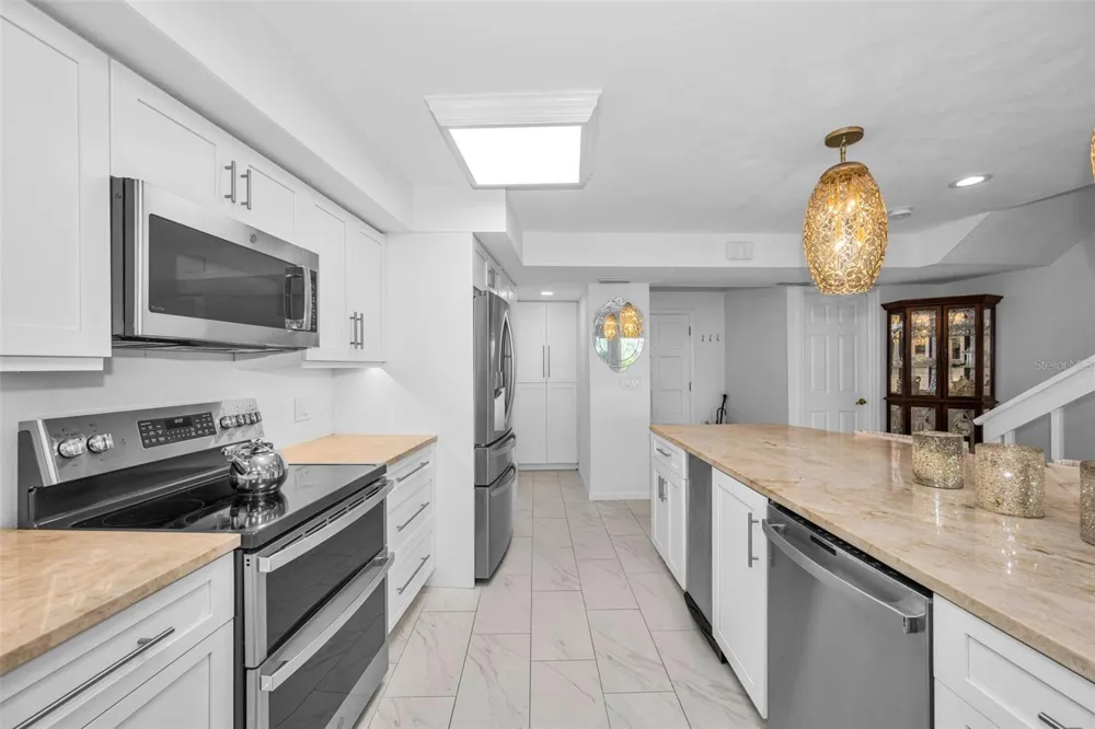 433 S PAULA DRIVE #32 Dunedin, FL 34698