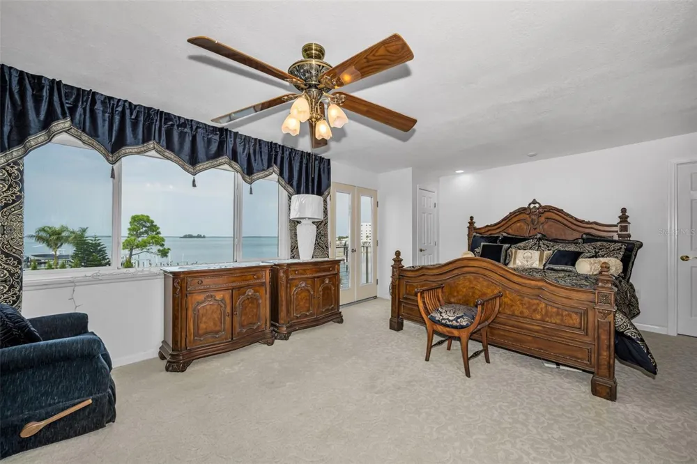 433 S PAULA DRIVE #32 Dunedin, FL 34698