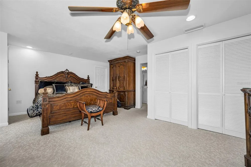 433 S PAULA DRIVE #32 Dunedin, FL 34698