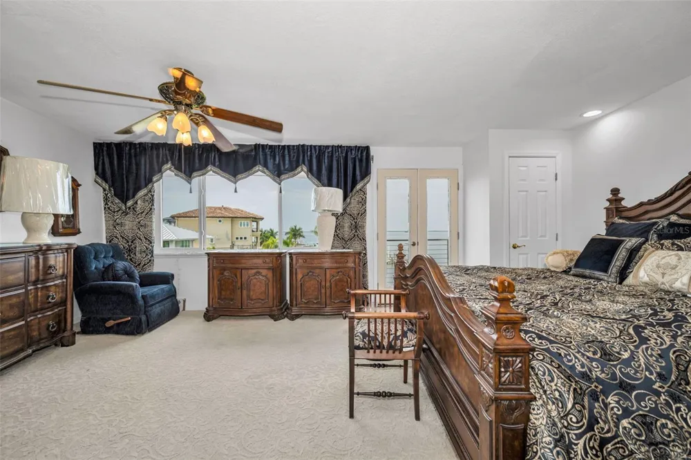 433 S PAULA DRIVE #32 Dunedin, FL 34698