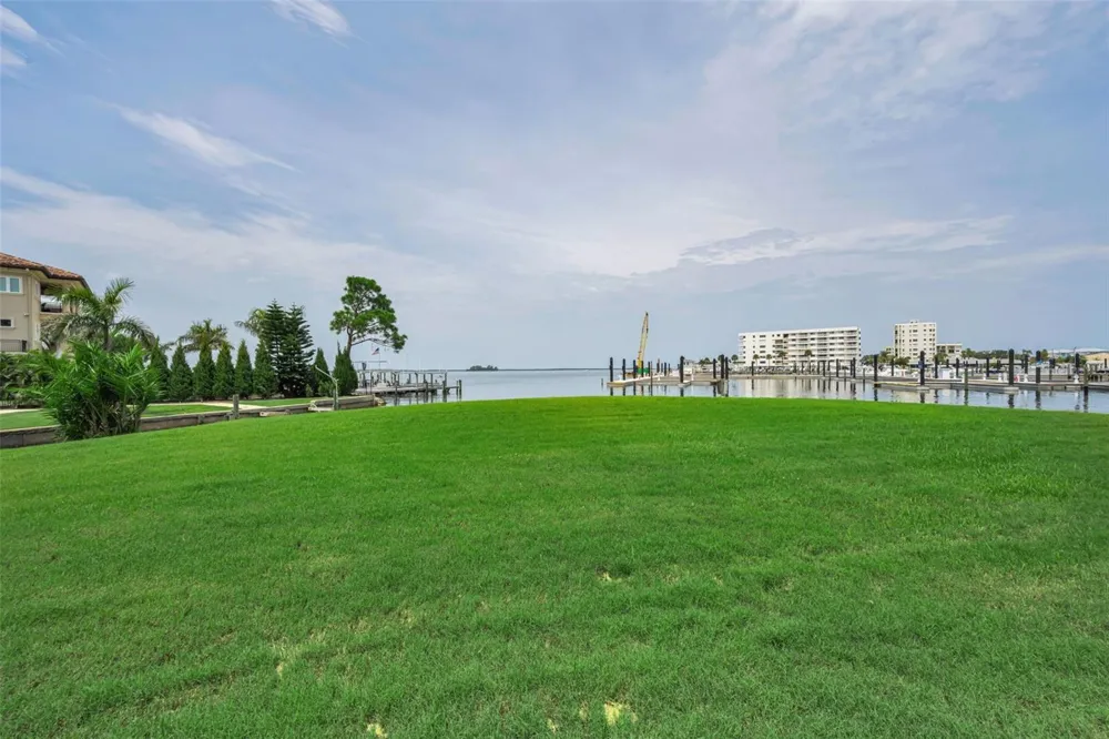 433 S PAULA DRIVE #32 Dunedin, FL 34698