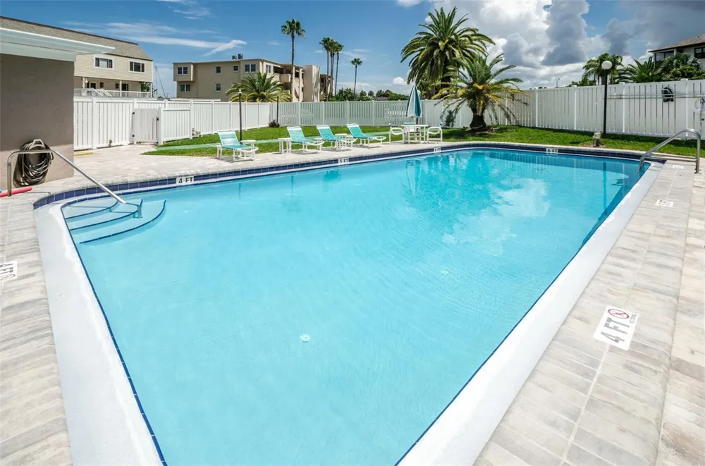 433 S PAULA DRIVE #32 Dunedin, FL 34698
