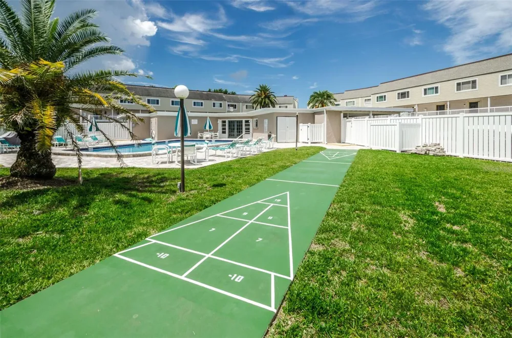 433 S PAULA DRIVE #32 Dunedin, FL 34698