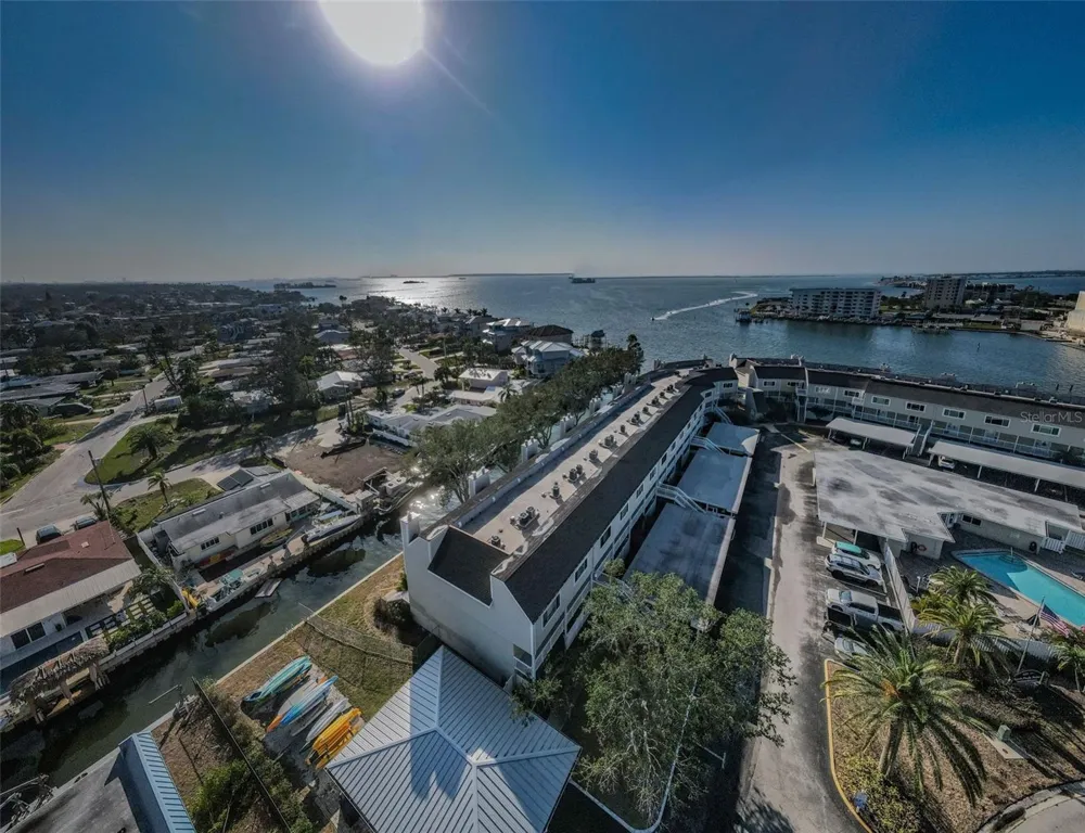 433 S PAULA DRIVE #32 Dunedin, FL 34698