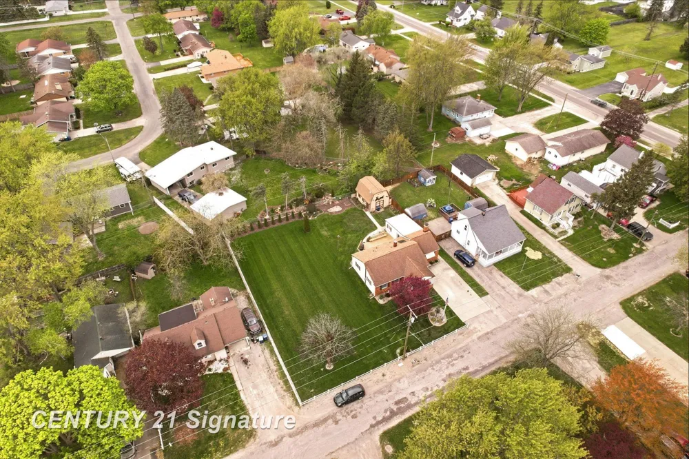 2961 Johns Drive Saginaw Charter Township, MI 48603