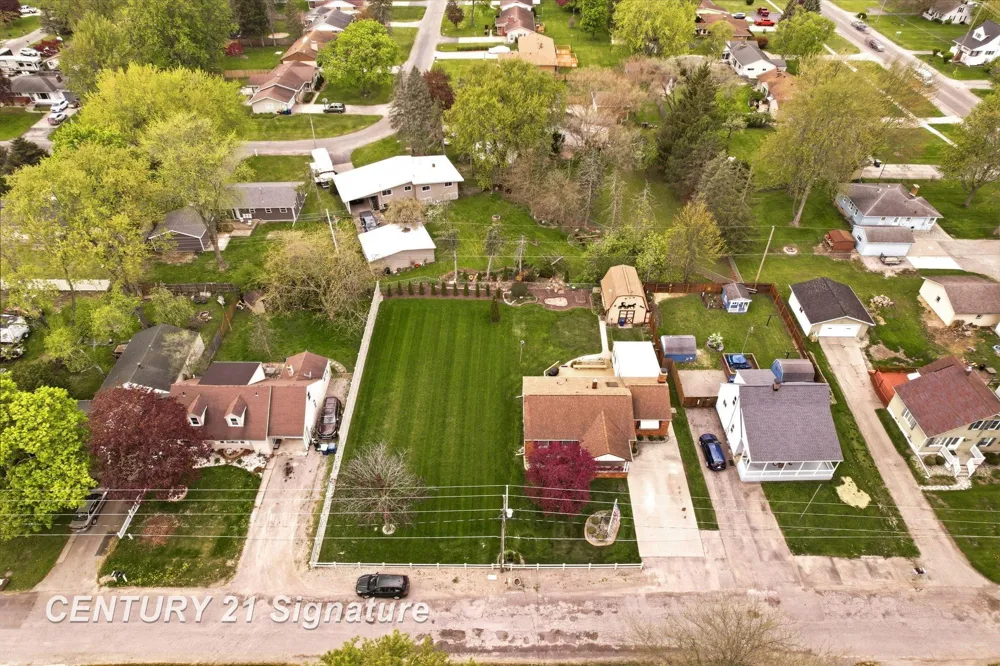 2961 Johns Drive Saginaw Charter Township, MI 48603