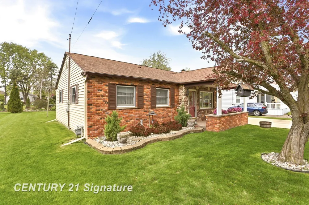 2961 Johns Drive Saginaw Charter Township, MI 48603