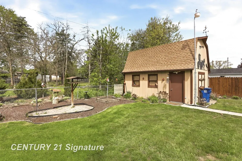 2961 Johns Drive Saginaw Charter Township, MI 48603