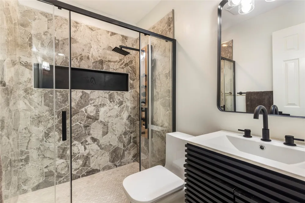 126 Sunnydale Lewisville, TX 75067