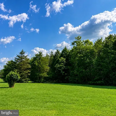 CHERRY HILL FARM DRIVE
