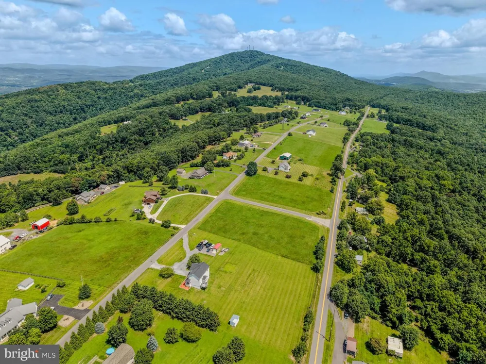 77 BOGART DRIVE Petersburg, WV 26847