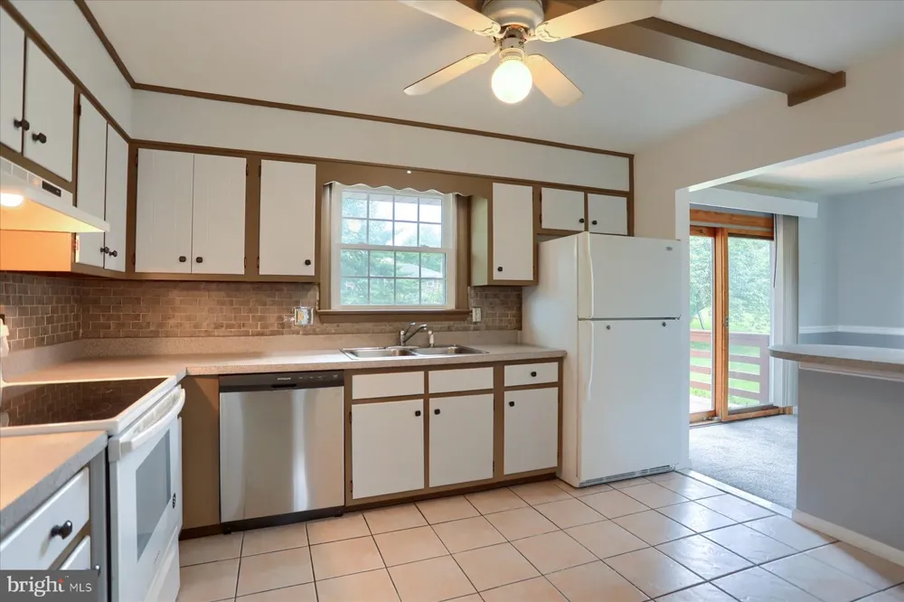 434 HOLLY STREET Elizabethtown, PA 17022