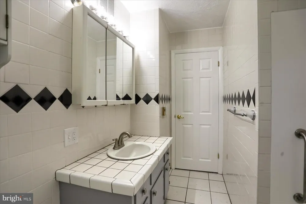 434 HOLLY STREET Elizabethtown, PA 17022