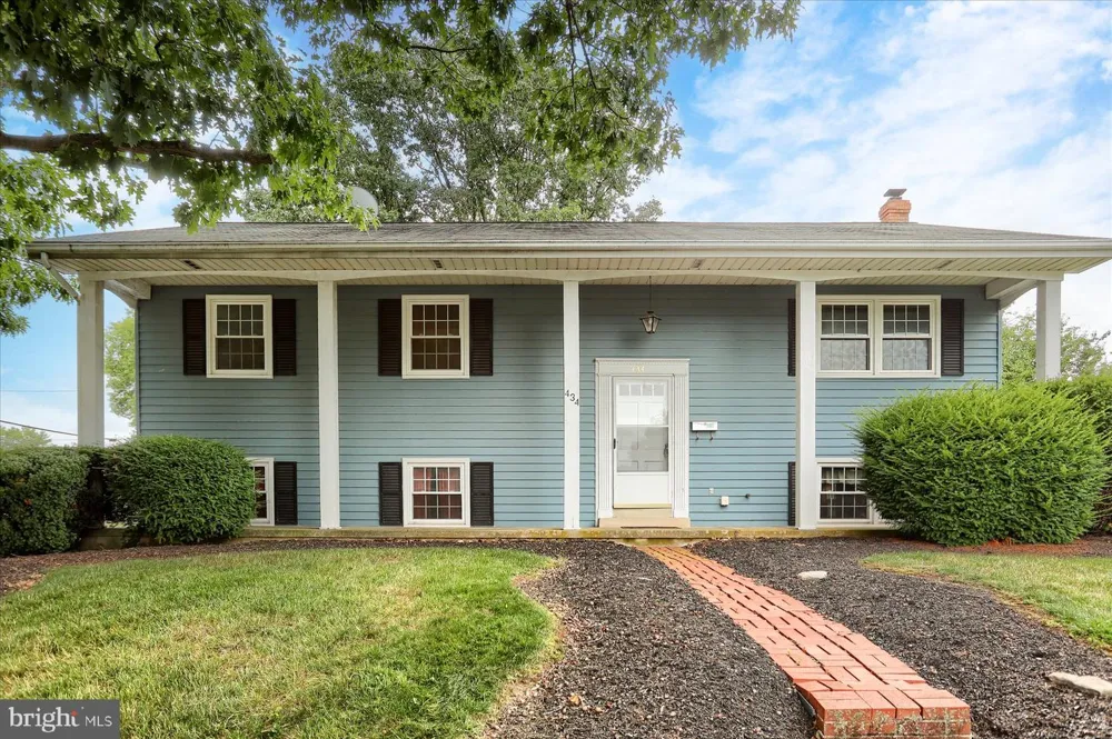 434 HOLLY STREET Elizabethtown, PA 17022