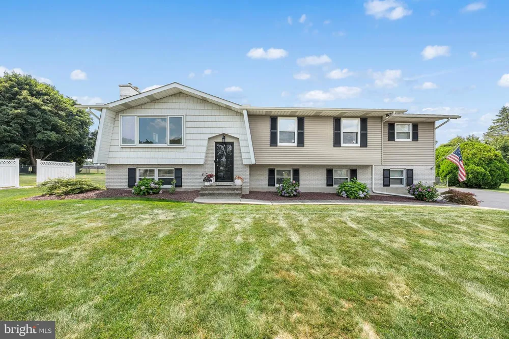 541 MOUNTAIN VIEW ROAD Nazareth, PA 18064