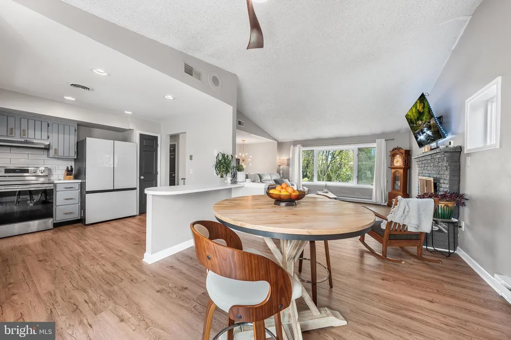 541 MOUNTAIN VIEW ROAD Nazareth, PA 18064